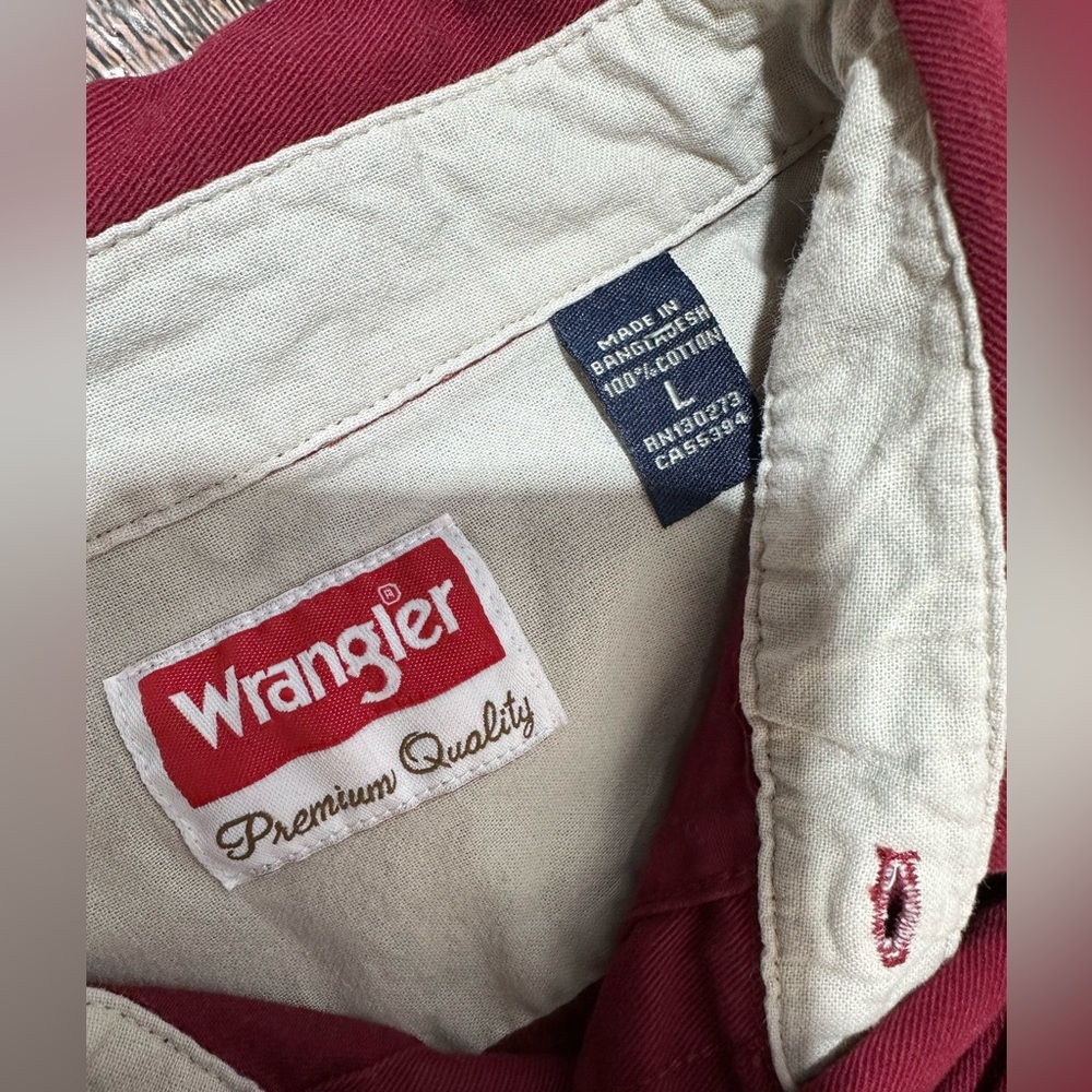 Wrangler Men's L Premium Quality Burgundy Long Sleeve Button Up Shirt | SKU 0888 - Picture 5 of 6